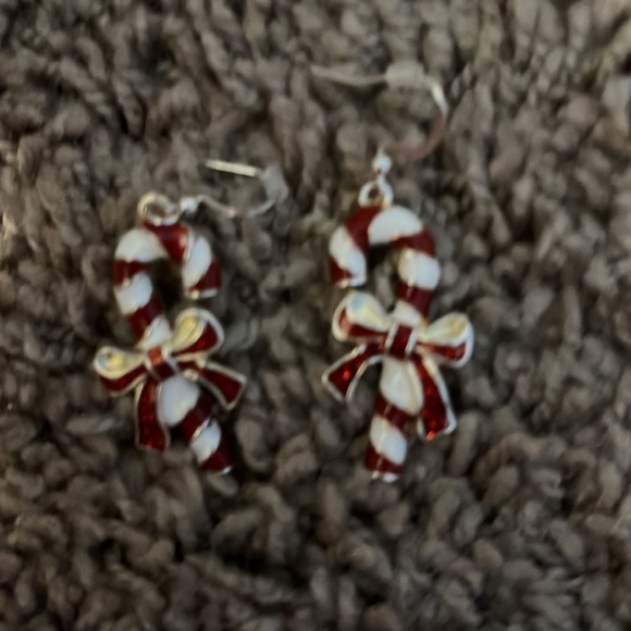 Earrings for anyone - Picture 8 of 17